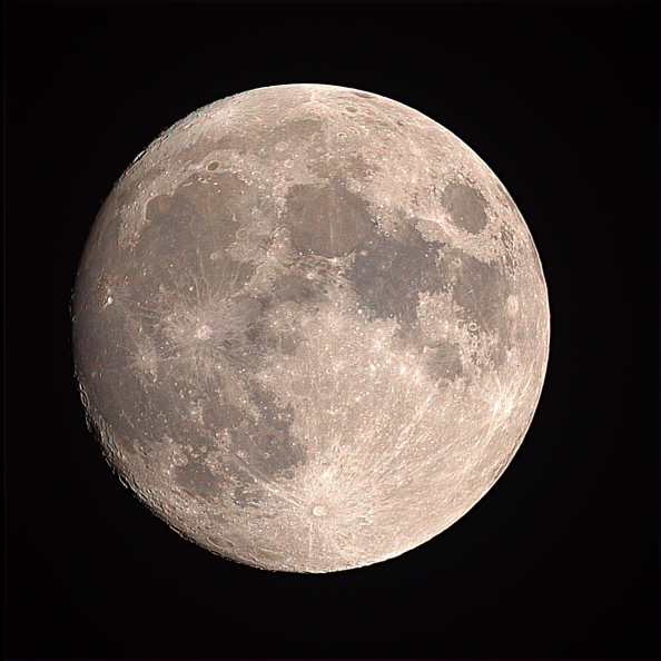97% Waxing Gibbous
75 frames stacked from 100
Pentax K-70
1/60 sec @ ISO200
600mm Skywatcher telescope ( 900mm as APS-C Camera)
EQ5 Tracker
UV/IR Cut and Polariser
Topaz SharpenAI ProcessedRegistax2-gimp3-SharpenAI-smn-1.tif