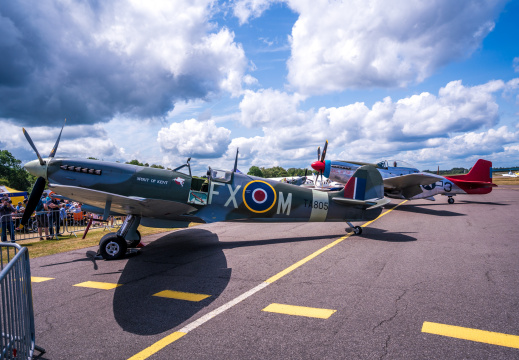 FB  A7R1064