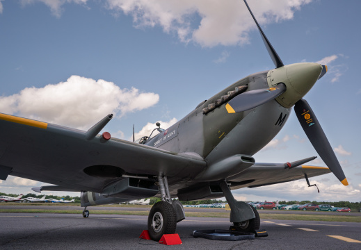 FB  A7R1071
