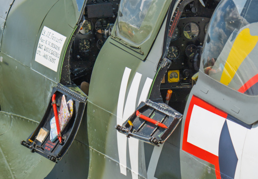 FB  A670544