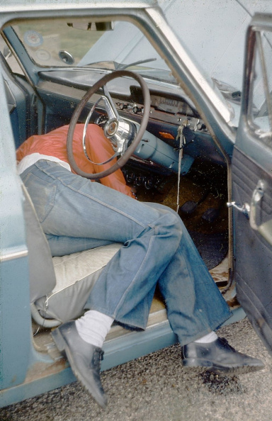 Taken mid 1979?
Paul fixing something? Resized_image283.jpg