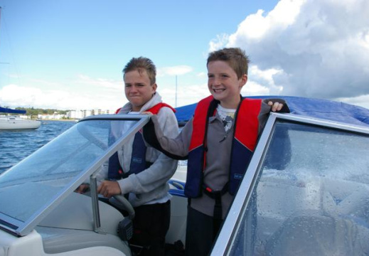 9791 300709boat000650 640x426